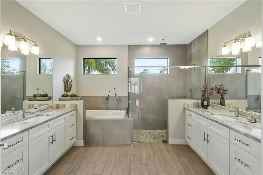 10071 Strike Ln, Bonita Springs, FL 34135 Photo