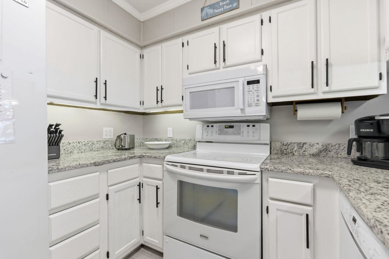 900 N Waccamaw Dr. Photo 12