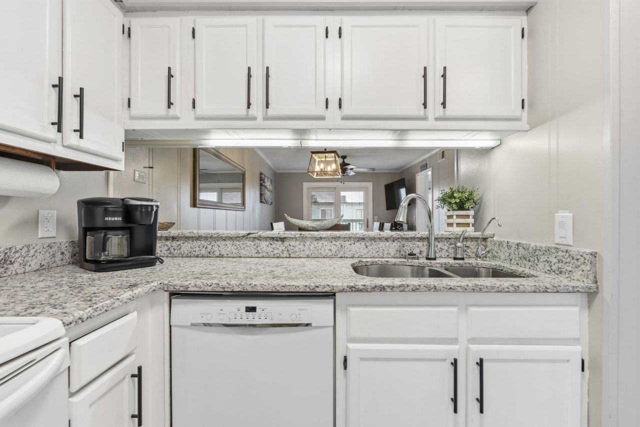 900 N Waccamaw Dr. Photo 13