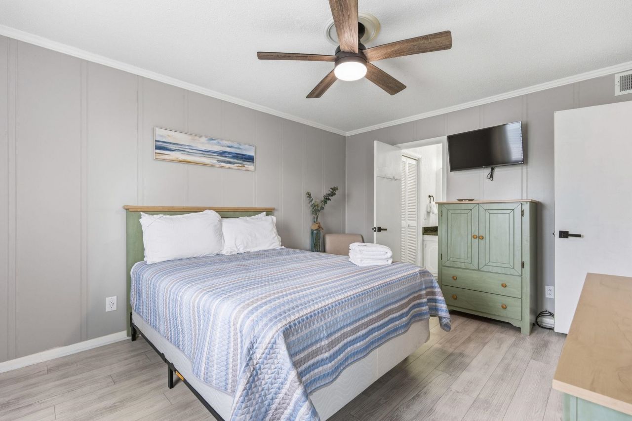 900 N Waccamaw Dr. Photo 23