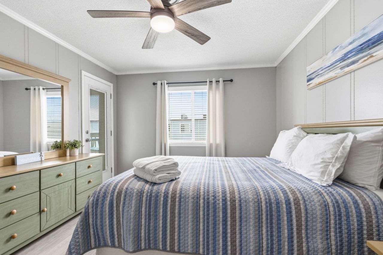 900 N Waccamaw Dr. Photo 24