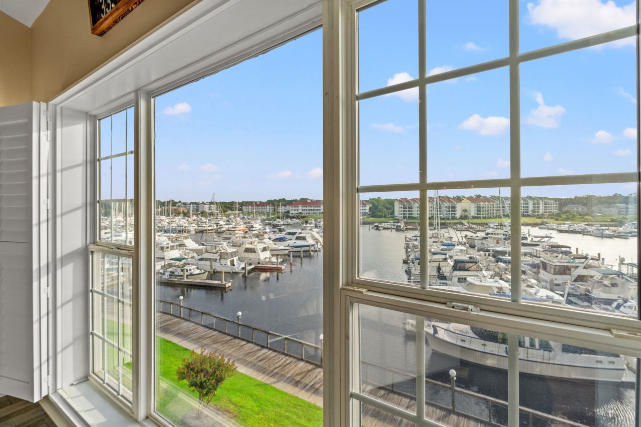 4609 Lightkeepers Way Photo 14