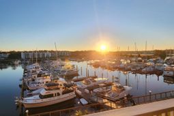 4609 Lightkeepers Way photo 4