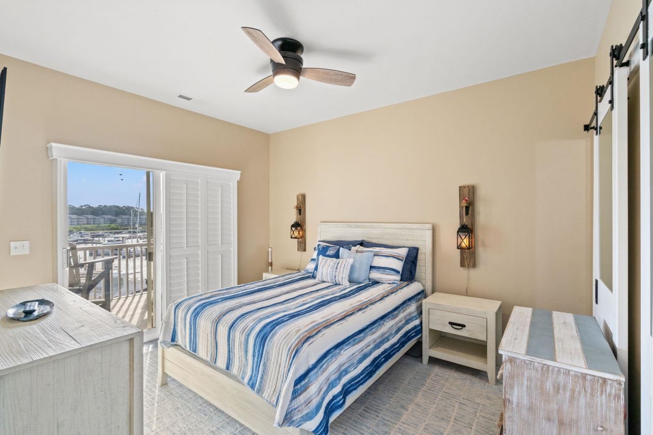 4609 Lightkeepers Way Photo 20