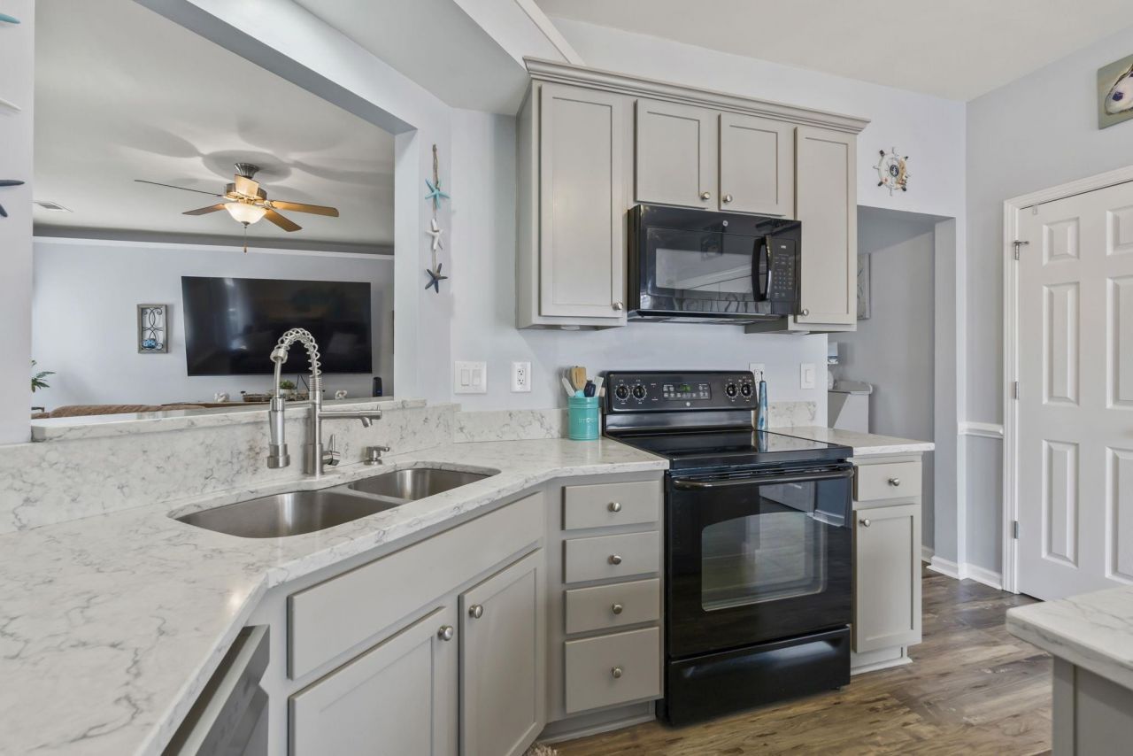 1605 Langley Dr. Photo 20