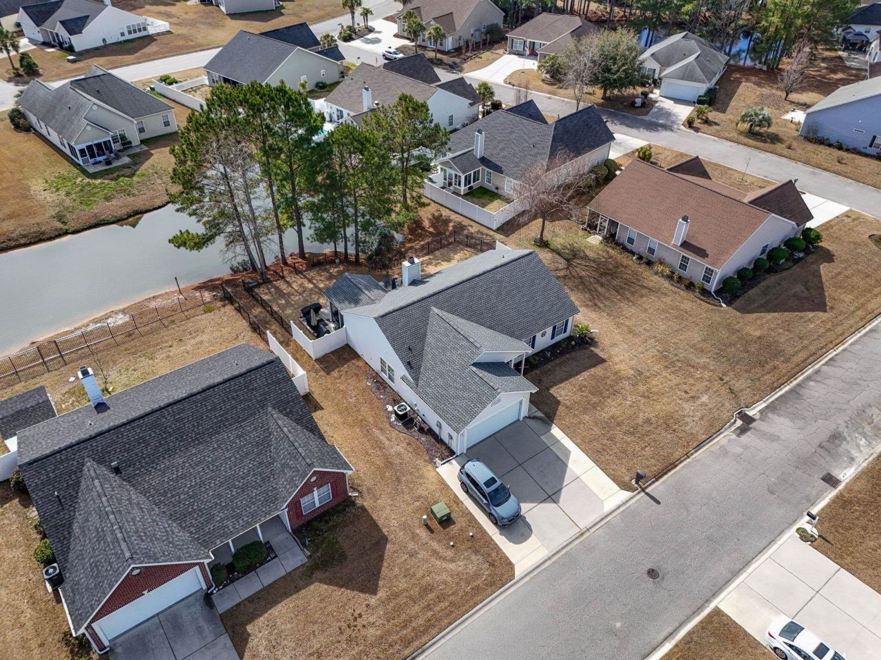 1605 Langley Dr. Photo 7