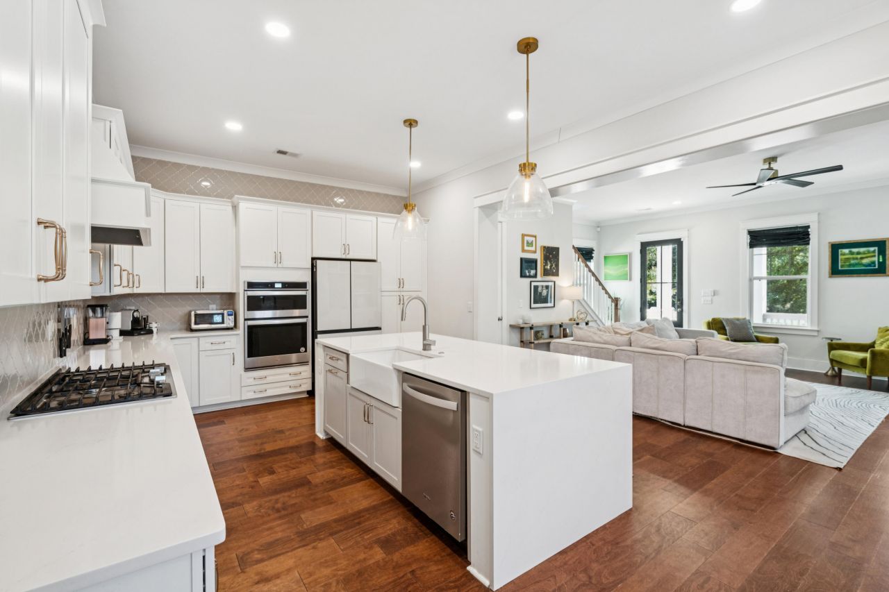 1029 Avenue Of Oaks Photo 17