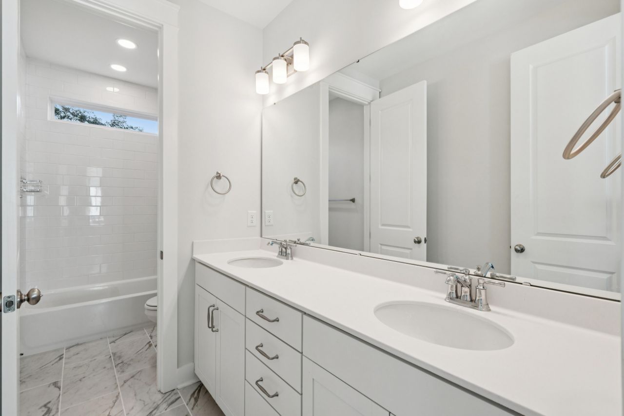 1029 Avenue Of Oaks Photo 35