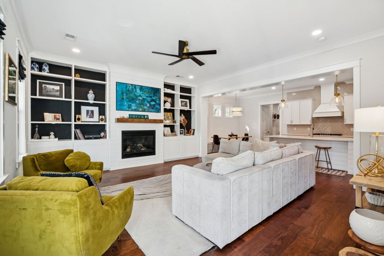 1029 Avenue Of Oaks Photo 4