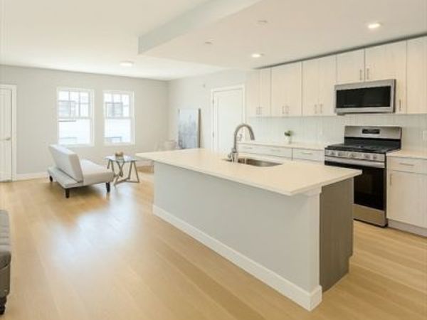 98 Prescott St, Unit 3b, Boston, MA 02128