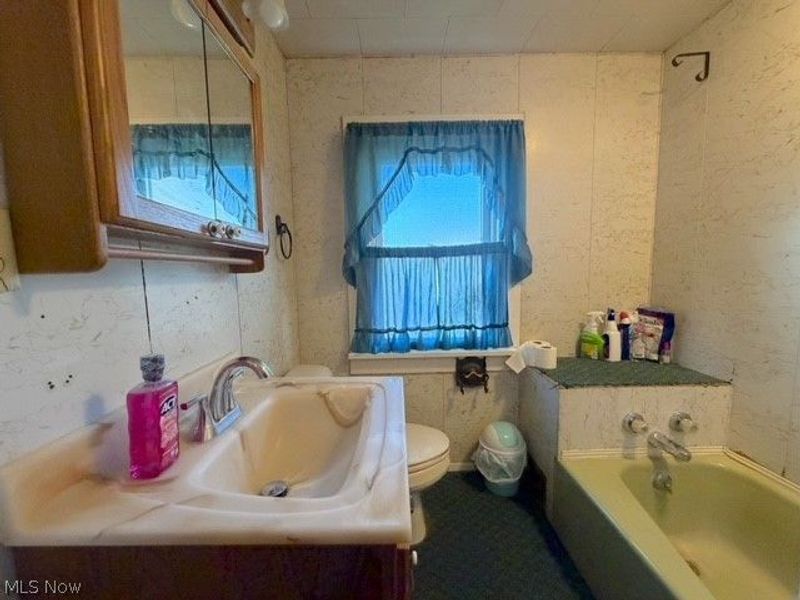 107 W 21st Street, Dover, OH 44622 Photo 10