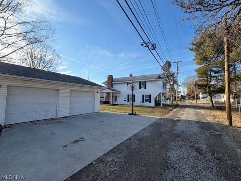 107 W 21st Street, Dover, OH 44622 Photo 2