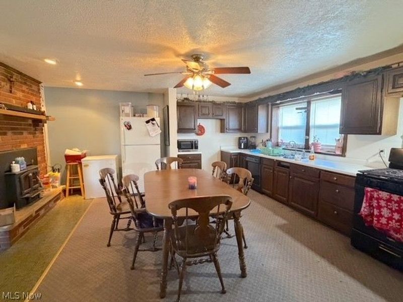 107 W 21st Street, Dover, OH 44622 Photo 4