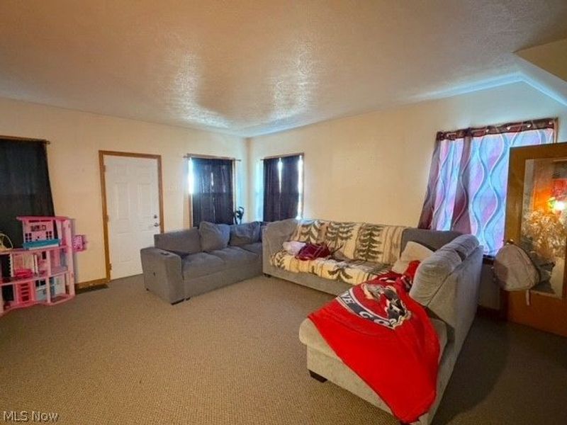 107 W 21st Street, Dover, OH 44622 Photo 7