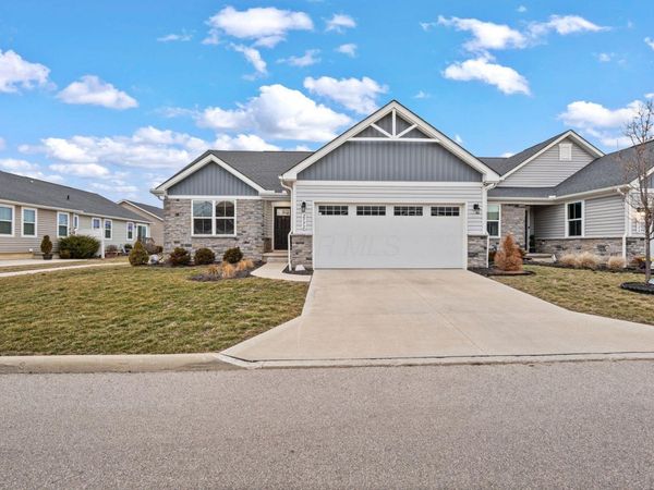 2592 Mcclouds Square , Marysville, OH 43040