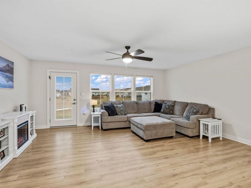 2592 Mcclouds Square , Marysville, OH 43040 Photo 2