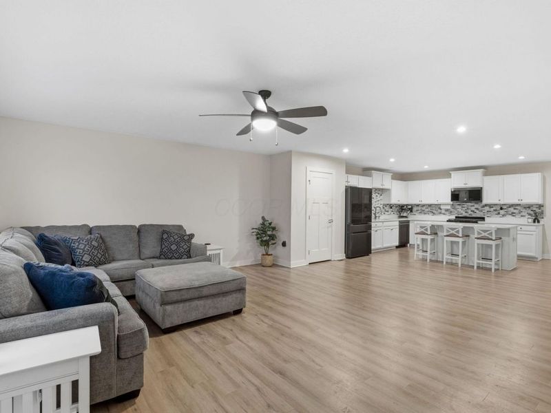 2592 Mcclouds Square , Marysville, OH 43040 Photo 3