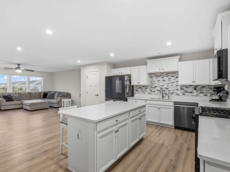 2592 Mcclouds Square , Marysville, OH 43040 Photo 5