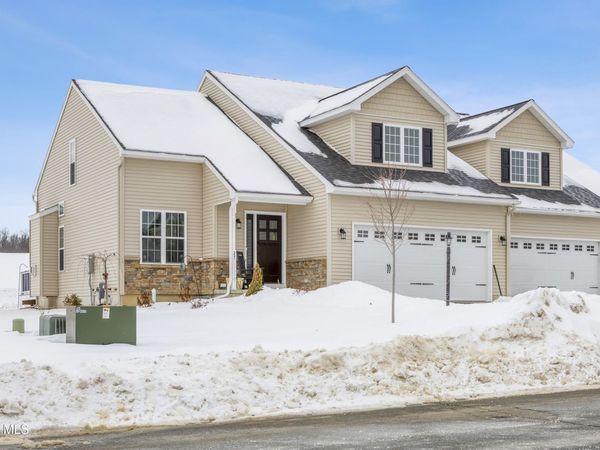 27 Paar Way, Mechanicville, NY 12118