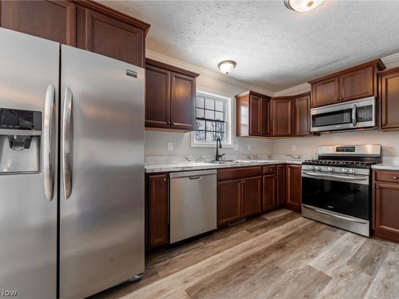 8708 Wakefield Run, North Ridgeville, OH 44039 Photo 13