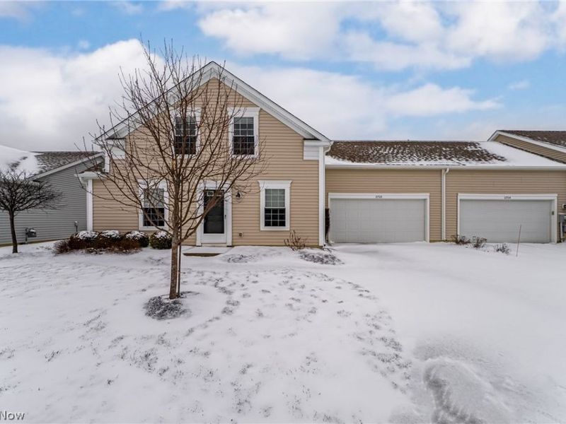 8708 Wakefield Run, North Ridgeville, OH 44039 Photo 2