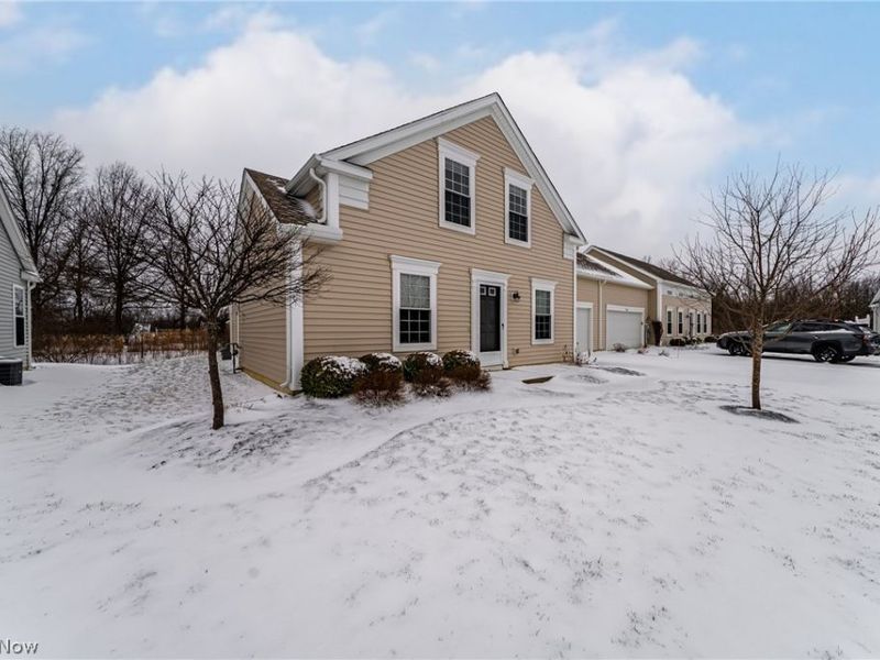 8708 Wakefield Run, North Ridgeville, OH 44039 Photo 3