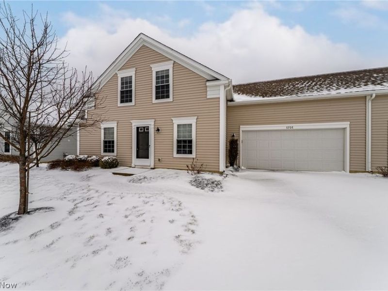 8708 Wakefield Run, North Ridgeville, OH 44039 Photo 5