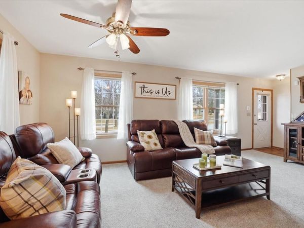 581 Hartridge DRIVE, Unit 1, Hartland, WI 53029