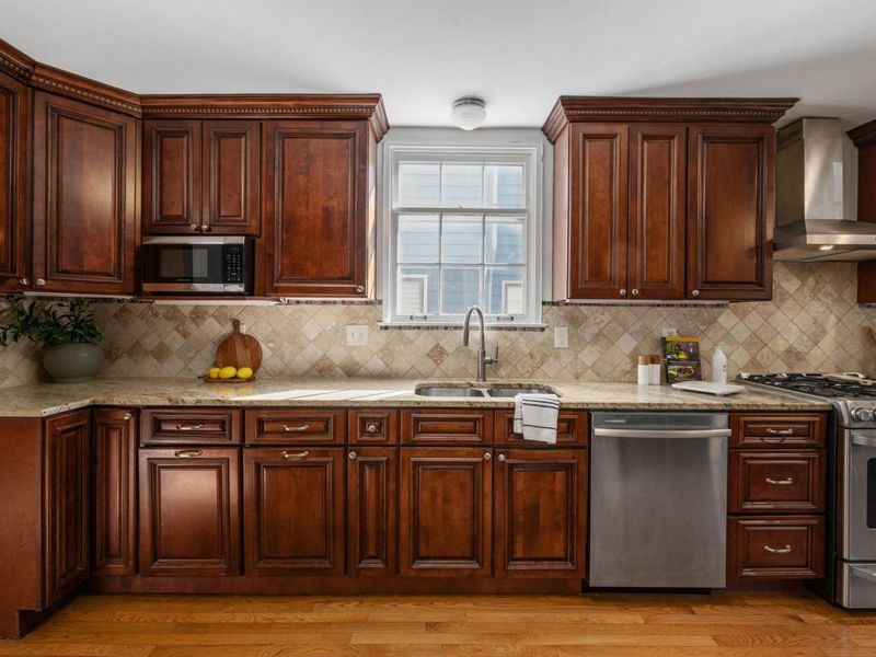 2731 E Broad Street , Columbus, OH 43209 Photo 26