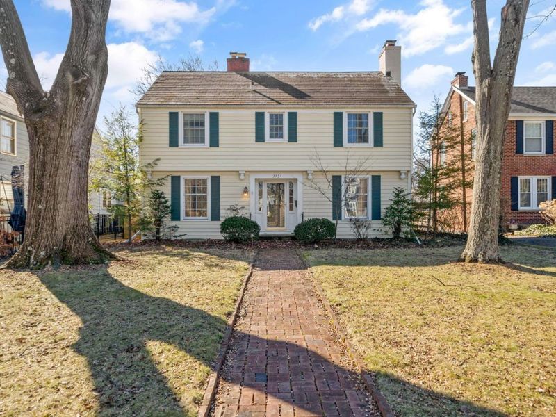 2731 E Broad Street , Columbus, OH 43209 Photo 3