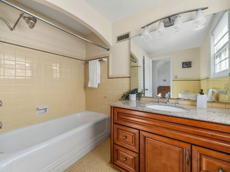 2731 E Broad Street , Columbus, OH 43209 Photo 50