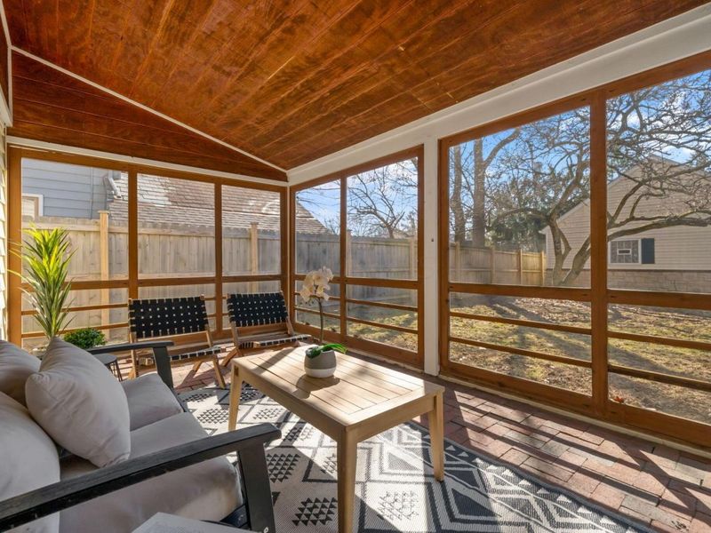 2731 E Broad Street , Columbus, OH 43209 Photo 54