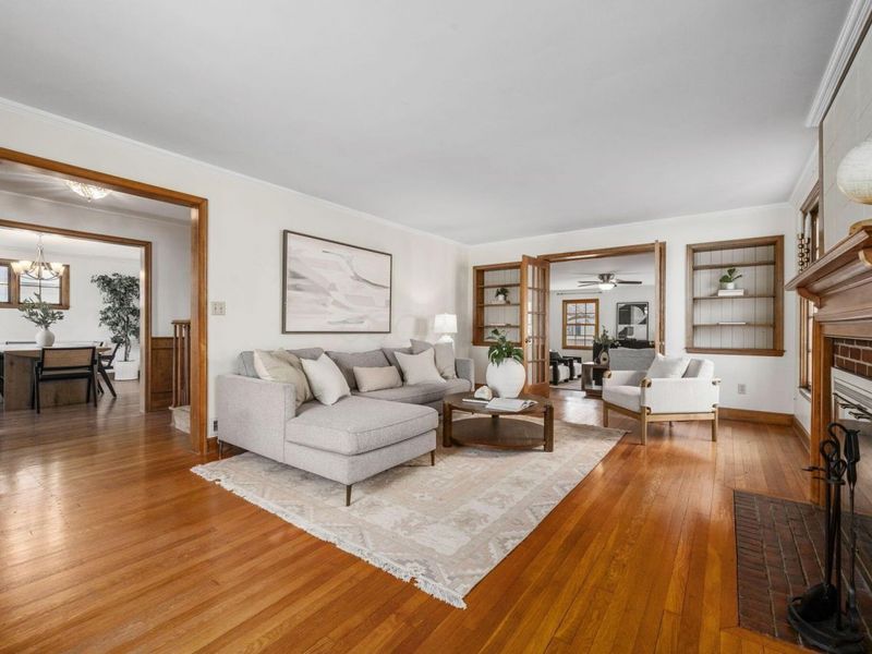 2731 E Broad Street , Columbus, OH 43209 Photo 6