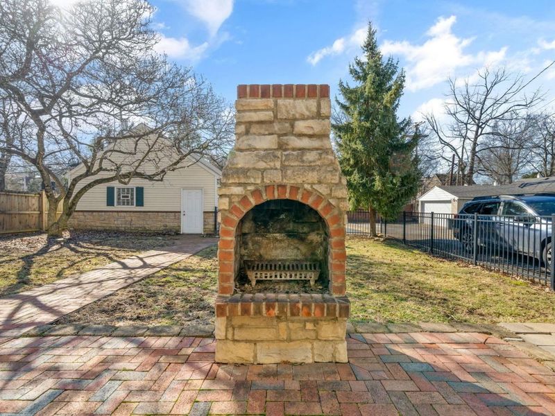 2731 E Broad Street , Columbus, OH 43209 Photo 60