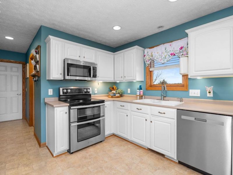 4273 Old State Road, Willard, OH 44890 Photo 7