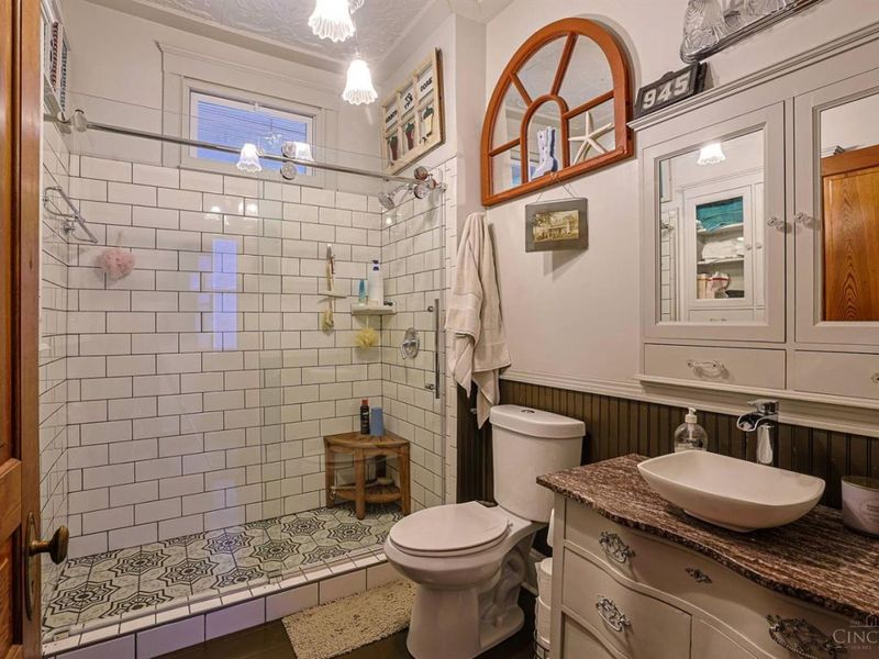 945 Enright Avenue, Cincinnati, OH 45205 Photo 30
