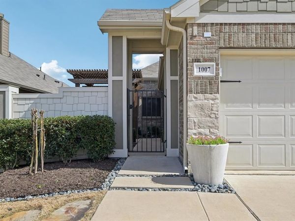 1007 Pecos Street, Aubrey, TX 76227