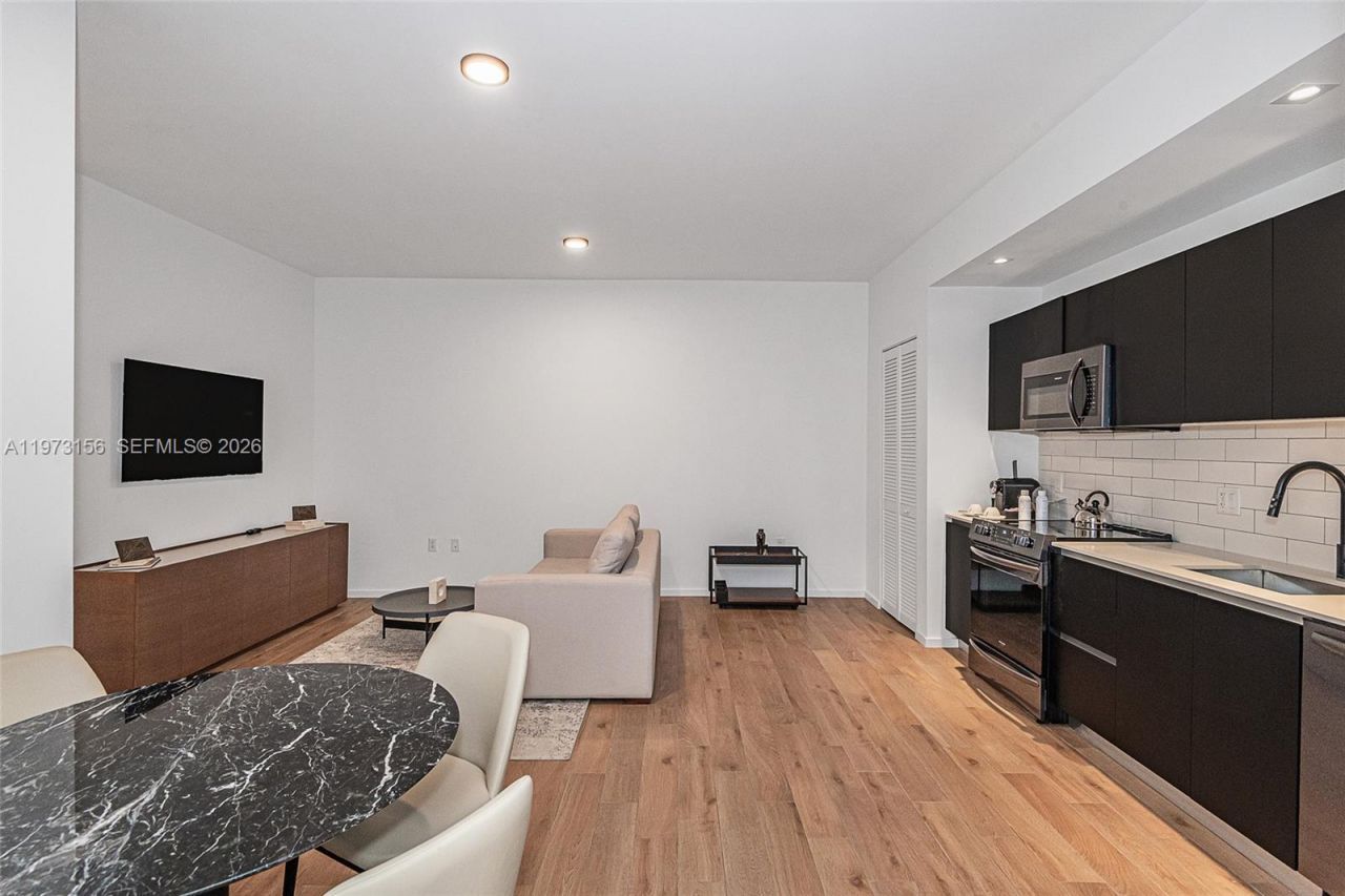 398 NE 5th St, Unit 2415, Miami, FL 33132 Photo