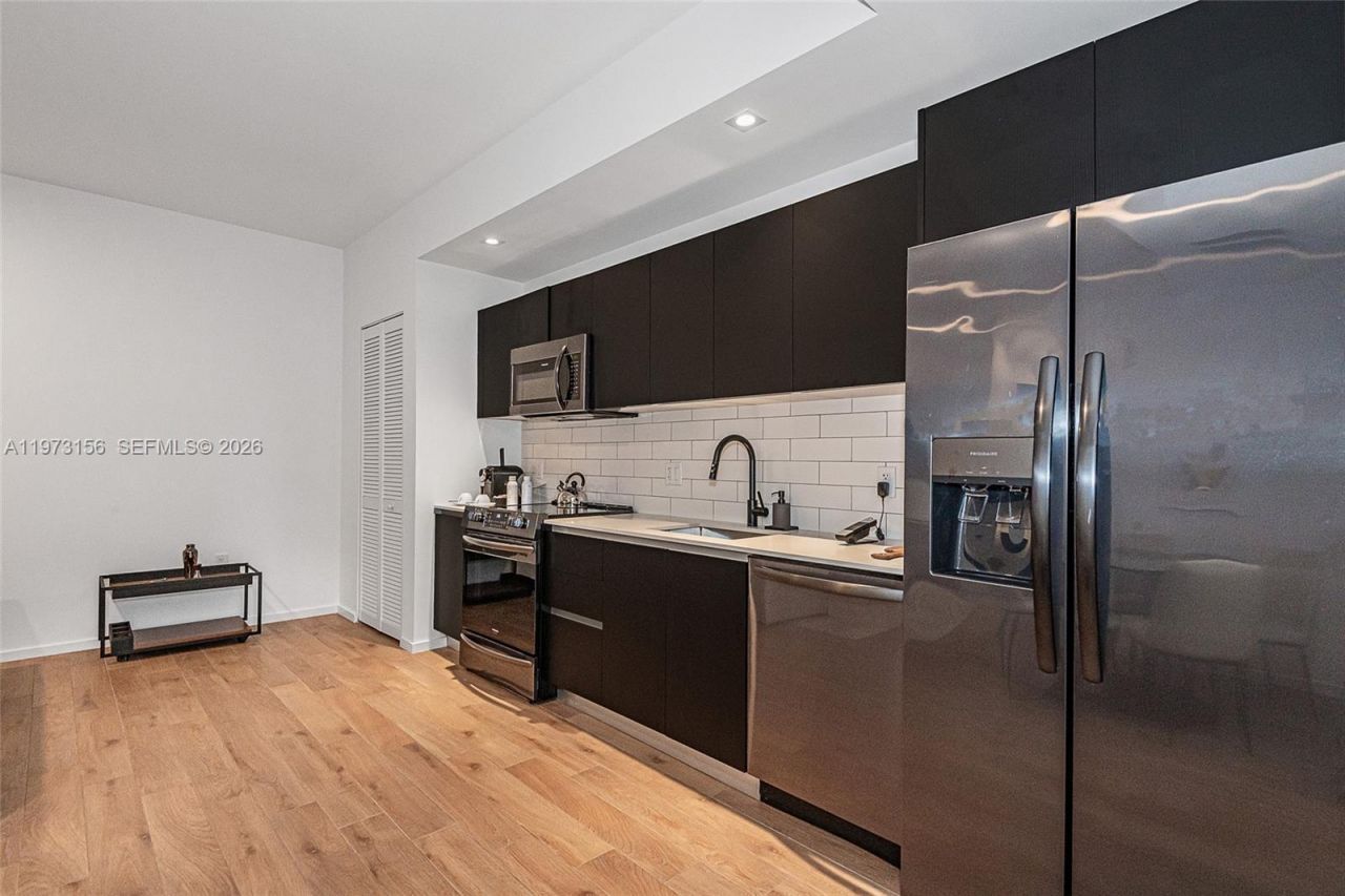 398 NE 5th St, Unit 2415, Miami, FL 33132 Photo