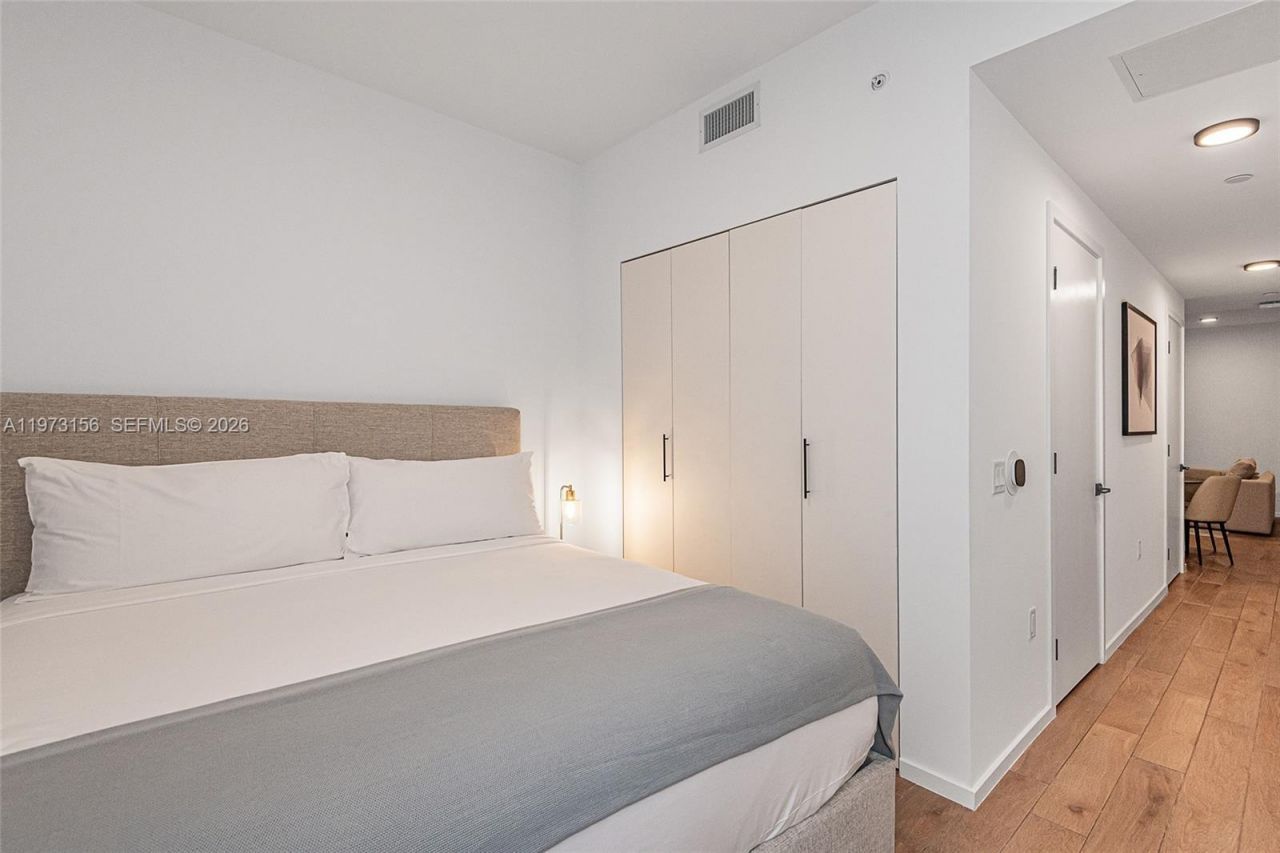 398 NE 5th St, Unit 2415, Miami, FL 33132 Photo