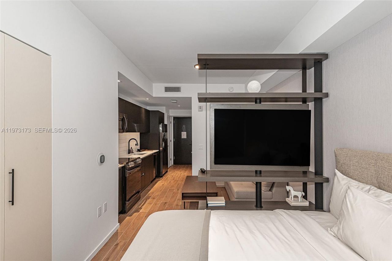 398 NE 5th St , Unit 4512, Miami, FL 33132 Photo