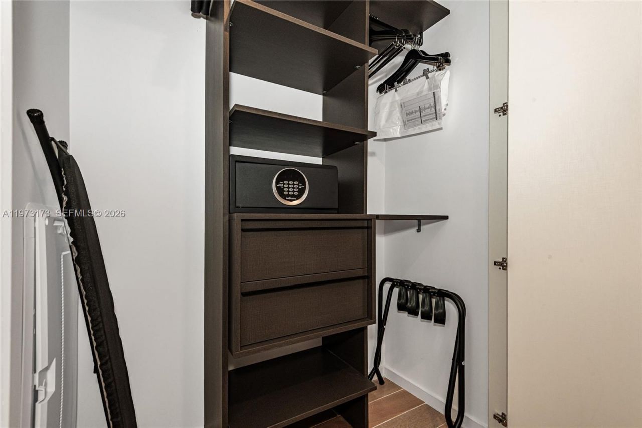 398 NE 5th St , Unit 4512, Miami, FL 33132 Photo