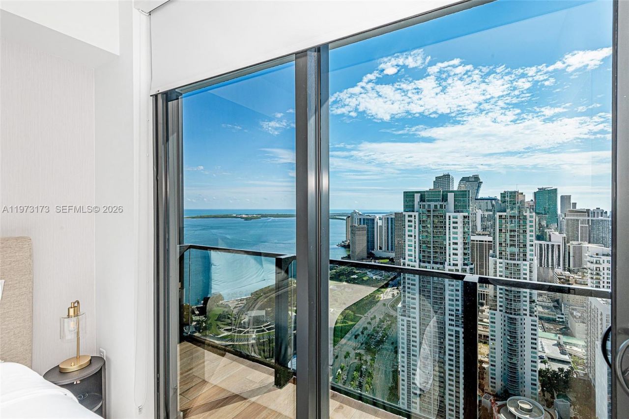 398 NE 5th St , Unit 4512, Miami, FL 33132 Photo