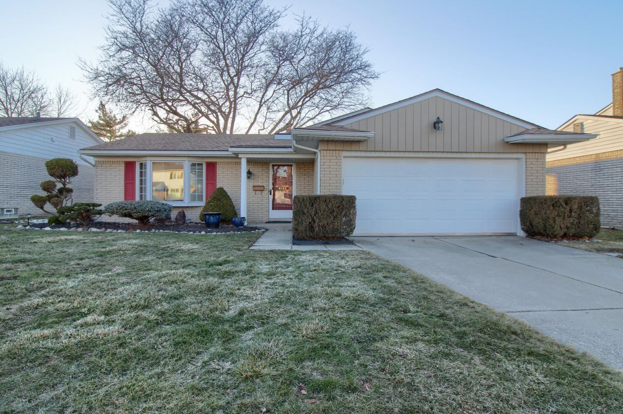 4122 Longmeadow Drive, Trenton, MI 48183 Main Photo