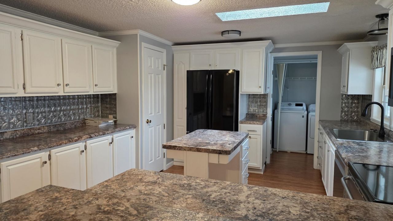 962 Winston Trail Photo 8