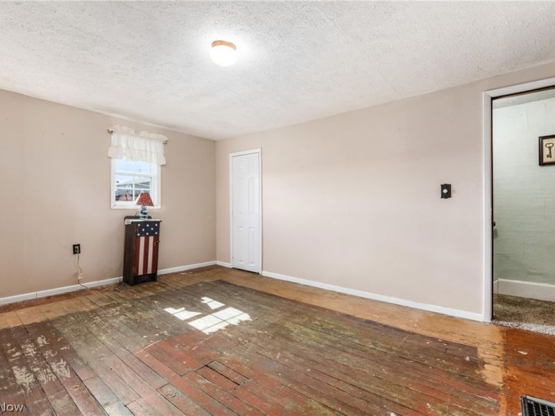 136 Hull Street, Crooksville, OH 43731 Photo 22