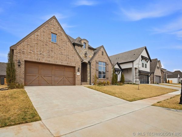 5311 E 126th Place S, Bixby, OK 74008