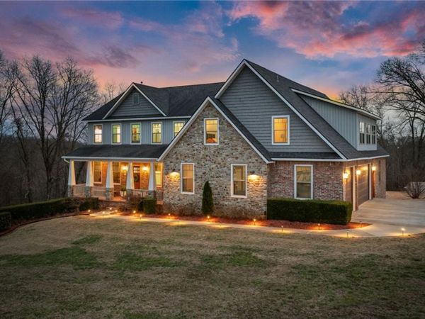 11010 Meadow Lark Road, Rogers, AR 72756