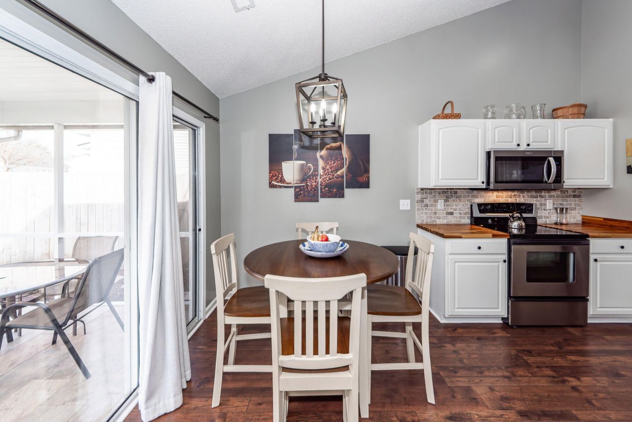 5024 Thornton Drive Photo 10