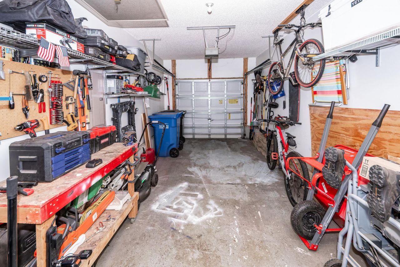 5024 Thornton Drive Photo 16